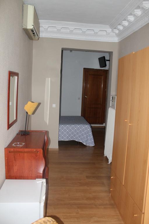 Hostal Trevinca 마드리드 외부 사진