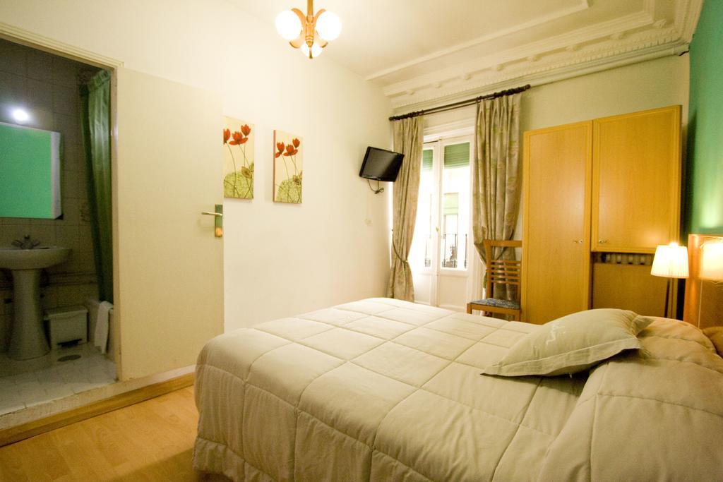 Hostal Trevinca 마드리드 외부 사진