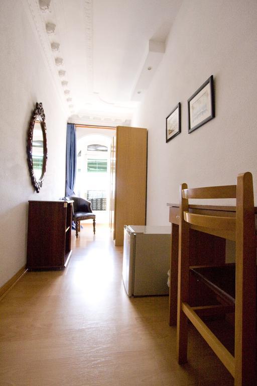 Hostal Trevinca 마드리드 외부 사진