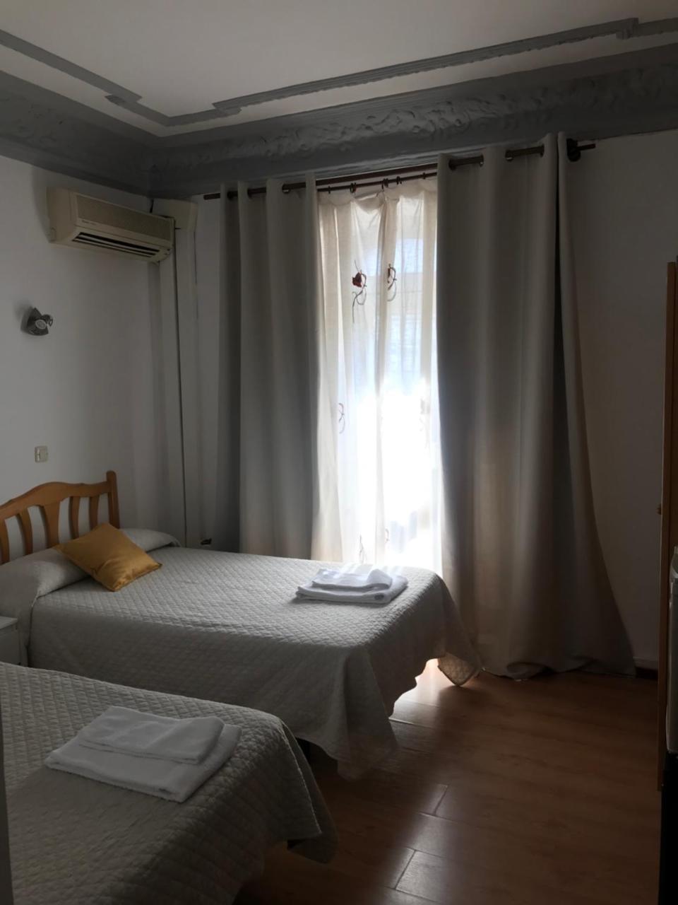 Hostal Trevinca 마드리드 외부 사진